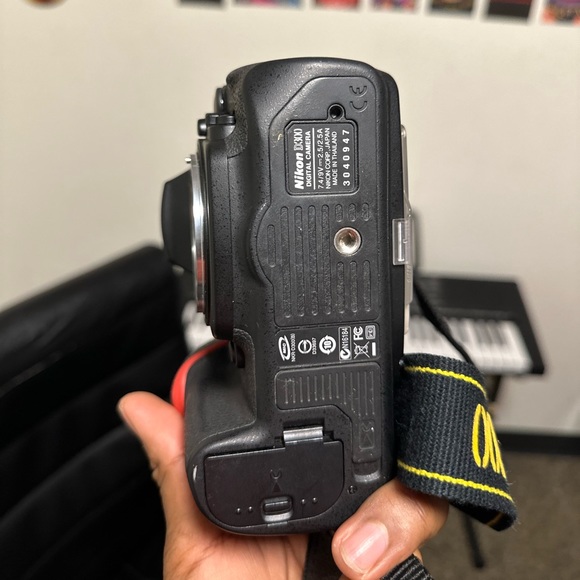 NIKON D300 camera. - Picture 14 of 15